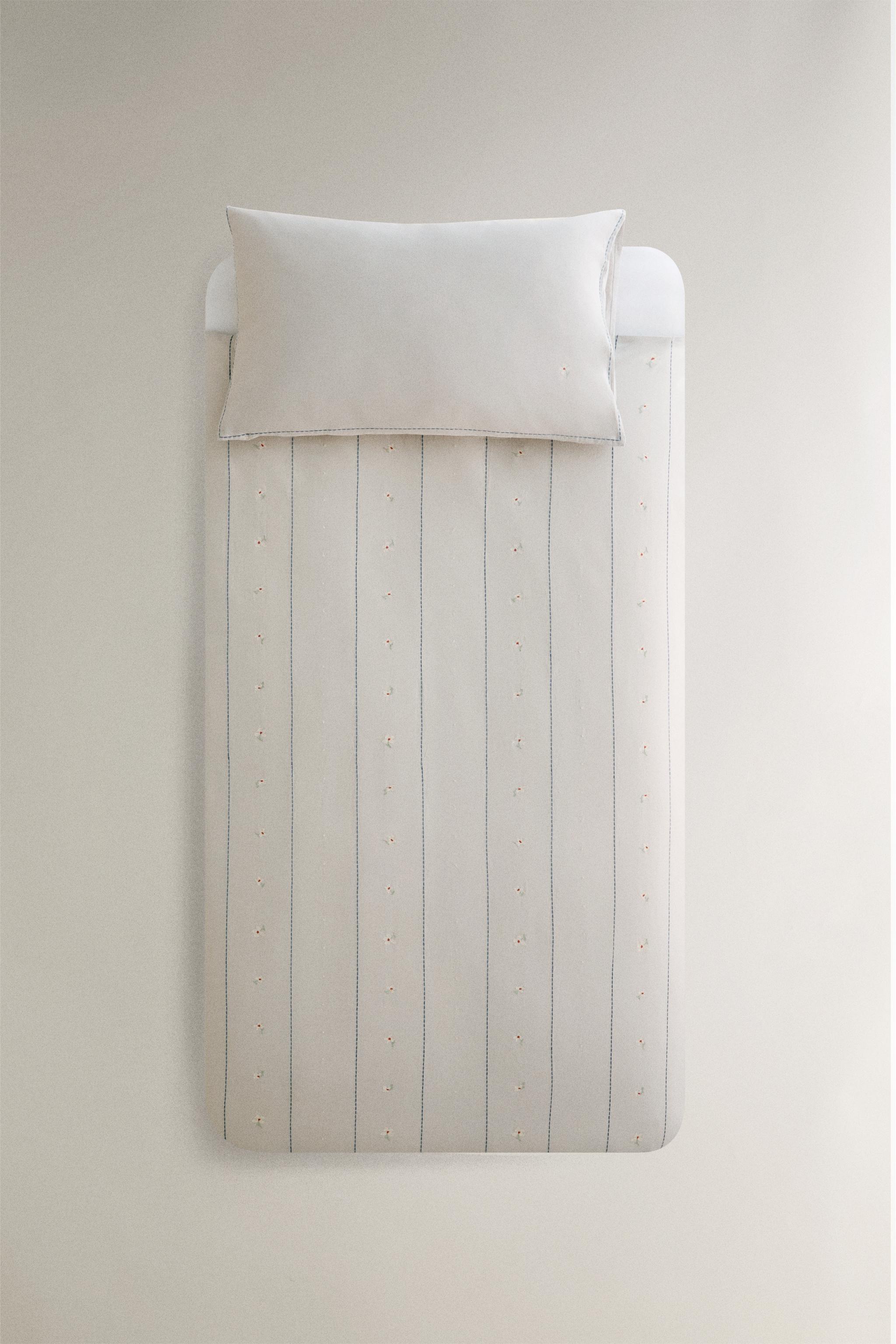 KIDS' FLORAL AND STRIPE DUVET COVER